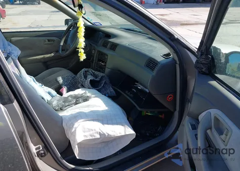 1997 Toyota Camry Le V6 from USA, damaged, VIN 4T1BF22KXVU002089